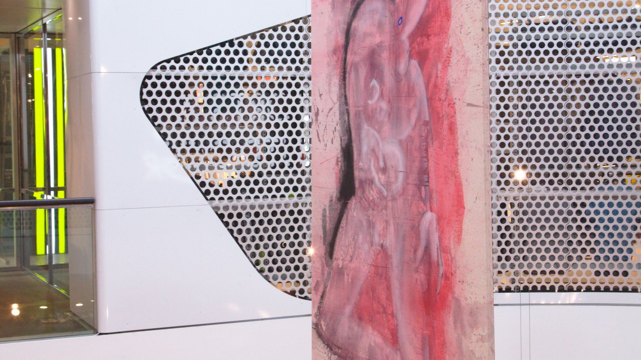 BURN-IN | Bespielung des Gerngross Atriums mit Originalkunst