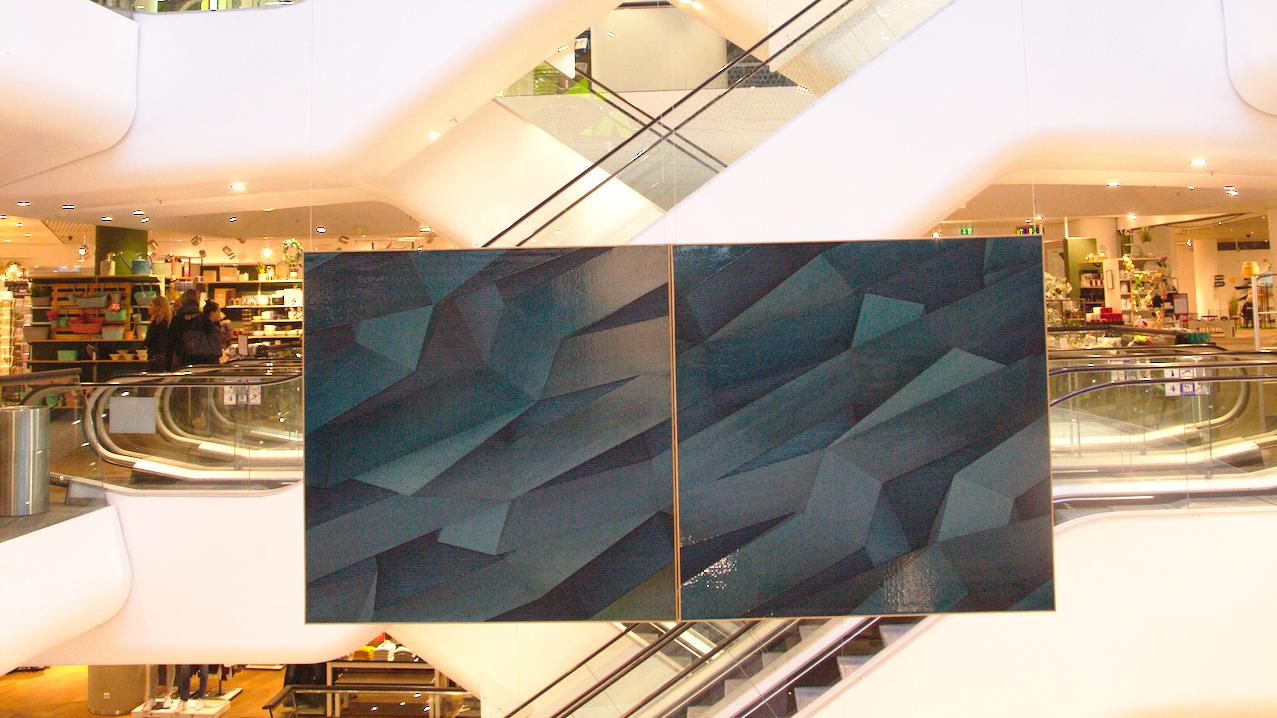 BURN-IN | Bespielung des Gerngross Atriums mit Originalkunst