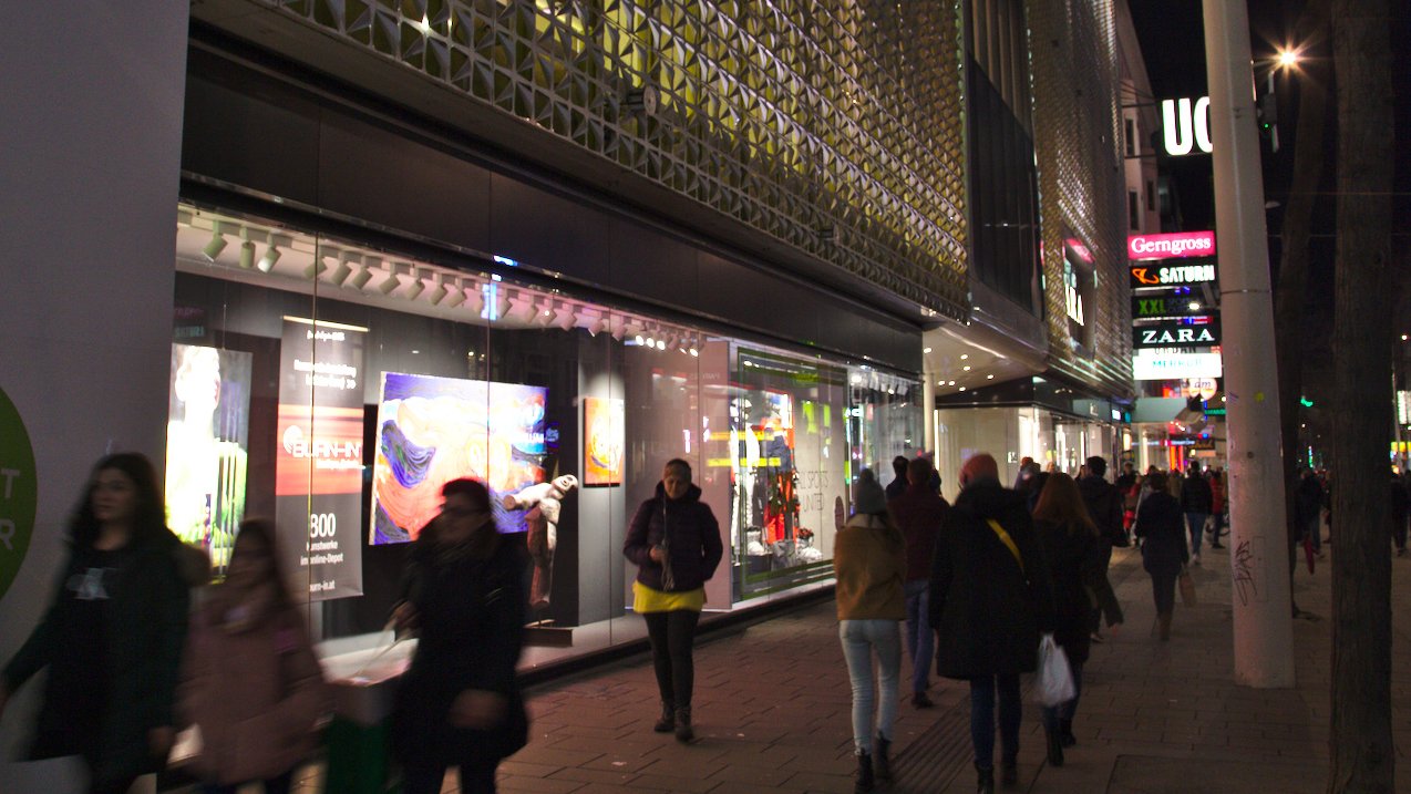 BURN-IN Auslage auf der Mariahilfer Straße | Gerngross