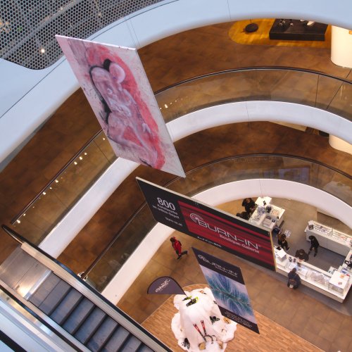 BURN-IN | Bespielung des Gerngross Atriums mit Originalkunst